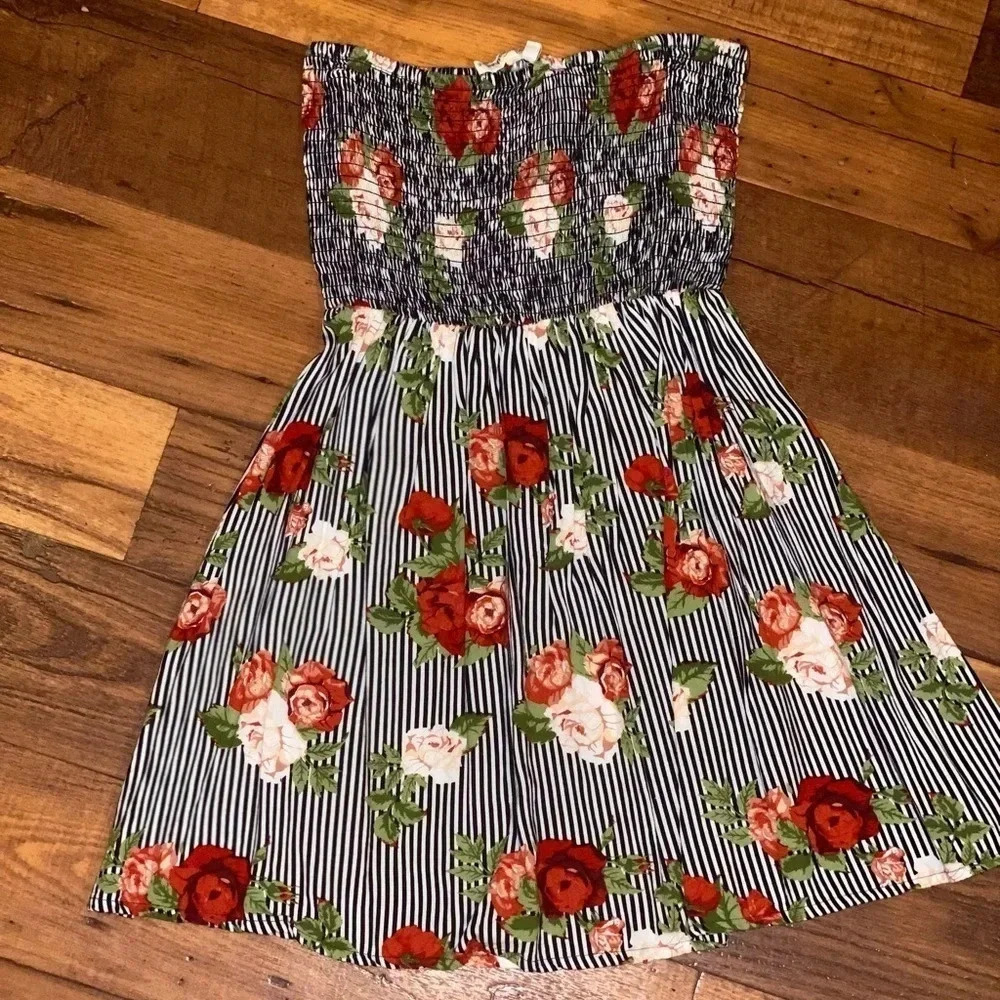 Feathers Women Party Stripes Strapless Floral Dress size small